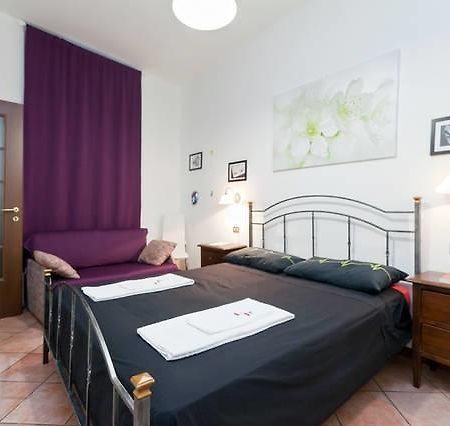 Flat In Piazza Duomo Apartman Milánó Kültér fotó