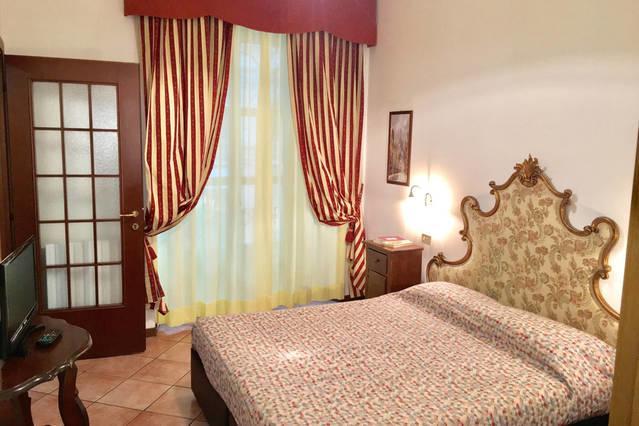 Flat In Piazza Duomo Apartman Milánó Kültér fotó