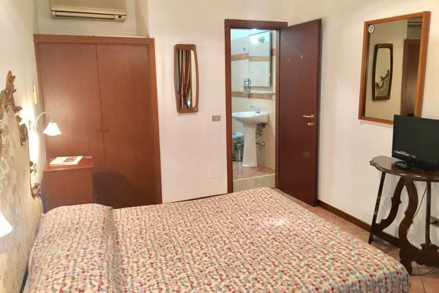 Flat In Piazza Duomo Apartman Milánó Kültér fotó