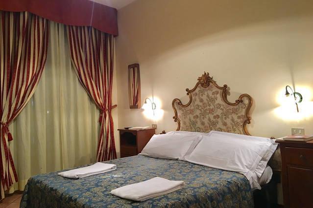 Flat In Piazza Duomo Apartman Milánó Kültér fotó